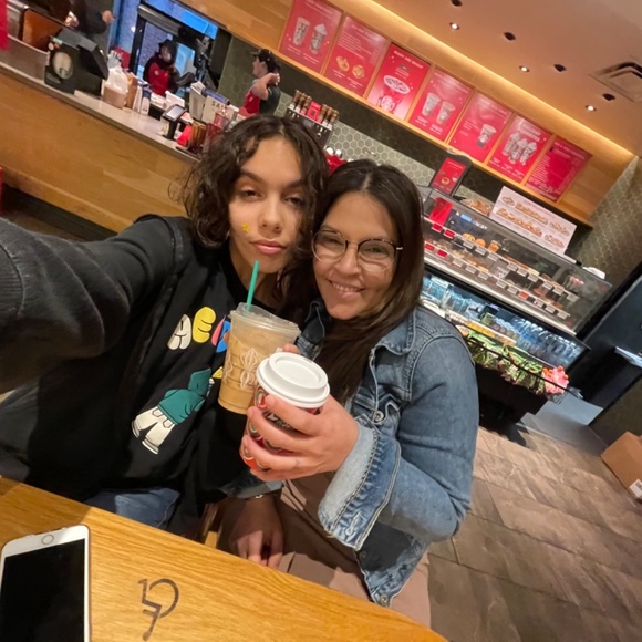 Meet your Posher - Picture 3 of 9